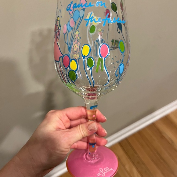 Never Used | Lilly Pulitzer Balloon Print Wine Glass - Picture 4 of 7